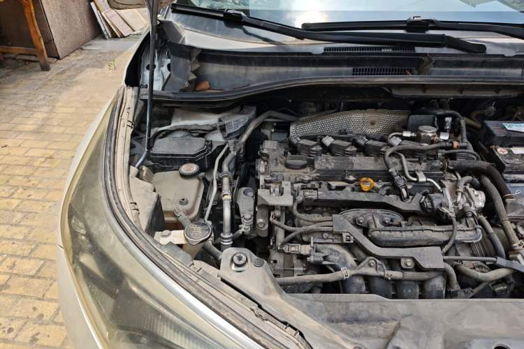 Used Toyota IZOA 2018 2.0L Yichi Version China VI Standard Engine Bay Right