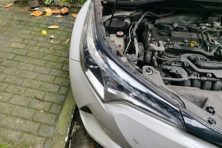 Used Toyota IZOA 2018 2.0L Yichi Version China VI Standard Engine Bay Right