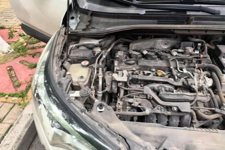Used Toyota IZOA 2018 2.0L Yichi Version China VI Standard Engine Bay Right