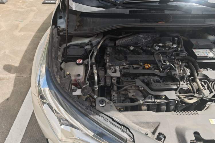 Used Toyota IZOA 2018 2.0L Yichi Edition China V Standard Engine Bay Right