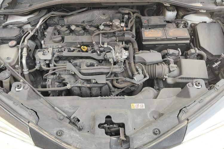 Used Toyota IZOA 2018 2.0L Yichi Version China VI Standard Engine Bay