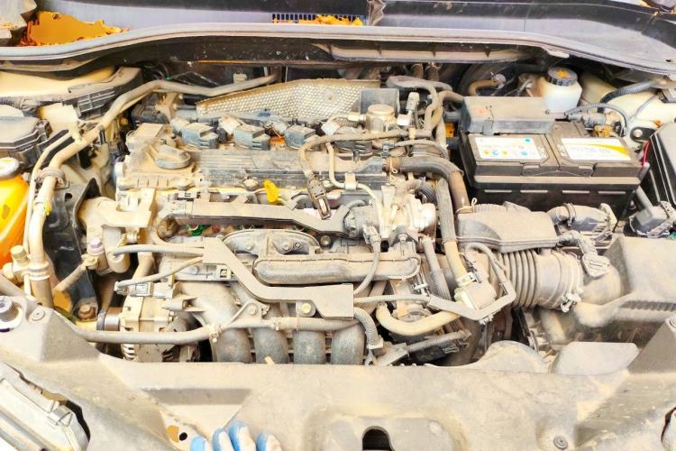 Used Toyota IZOA 2018 2.0L Yichi Version China VI Standard Engine Bay