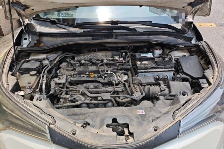 Used Toyota IZOA 2018 2.0L Yichi Version China VI Standard Engine Bay