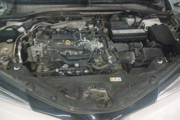 Used Toyota IZOA 2018 2.0L Yichi Version China VI Standard Engine Bay