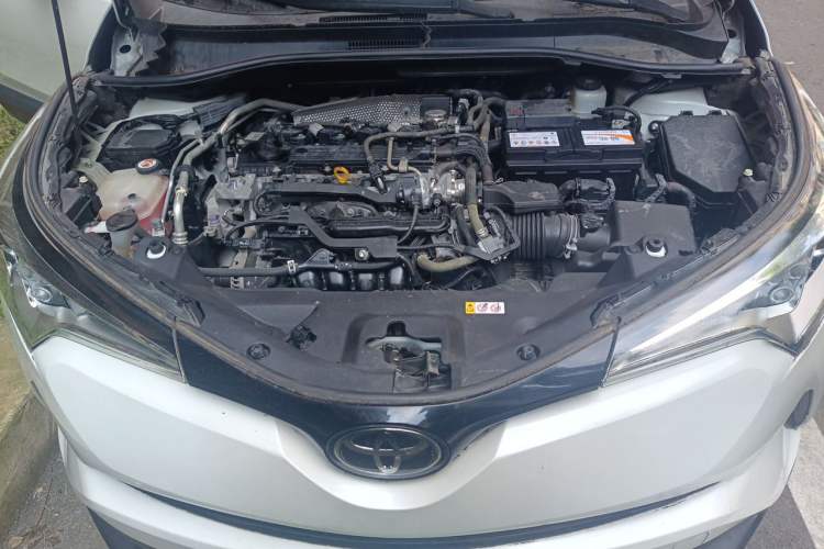 Used Toyota IZOA 2018 2.0L Yichi Edition China V Standard Engine Bay