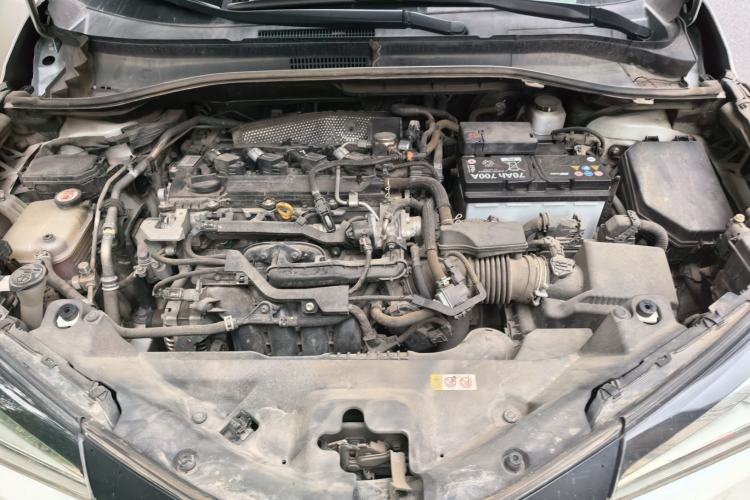 Used Toyota IZOA 2018 2.0L Yichi Version China VI Standard Engine Bay
