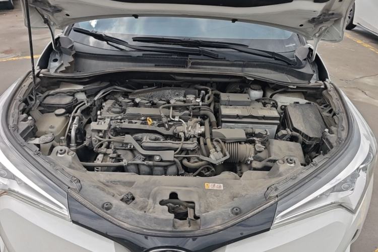 Used Toyota IZOA 2018 2.0L Yichi Edition China V Standard Engine Bay