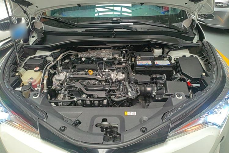 Used Toyota IZOA 2018 2.0L Yichi Edition China V Standard Engine Bay