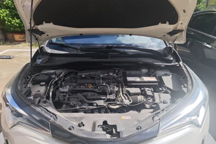 Used Toyota IZOA 2018 2.0L Yichi Edition China V Standard Engine Bay