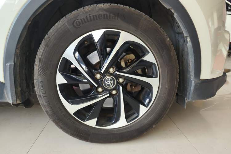 Used Toyota IZOA 2018 2.0L Yichi Version China VI Standard Exterior 1