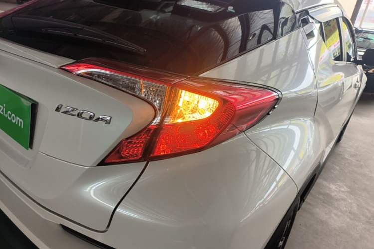 Used Toyota IZOA 2018 2.0L Yichi Edition China V Standard Exterior 1