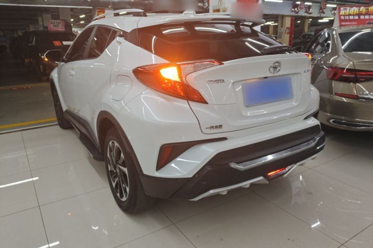 Used Toyota IZOA 2018 2.0L Yichi Version China VI Standard Exterior 2