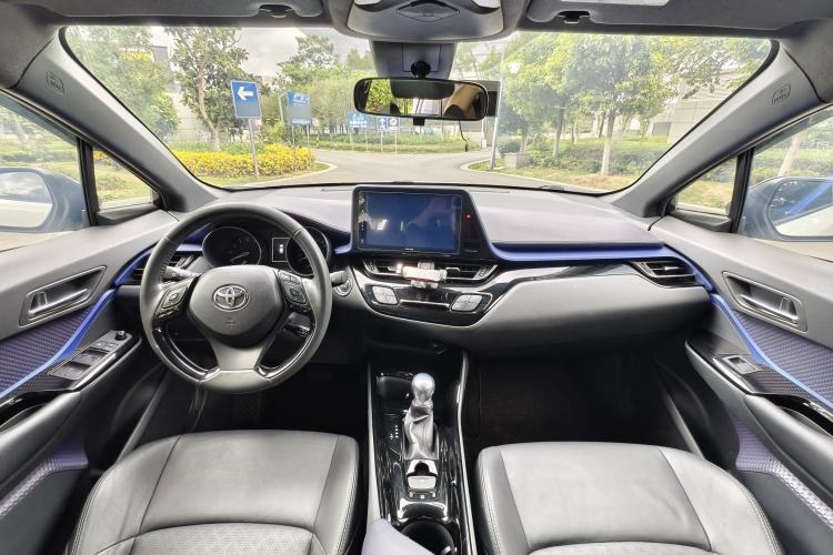 Used Toyota IZOA 2018 2.0L Yichi Version China VI Standard Exterior 3