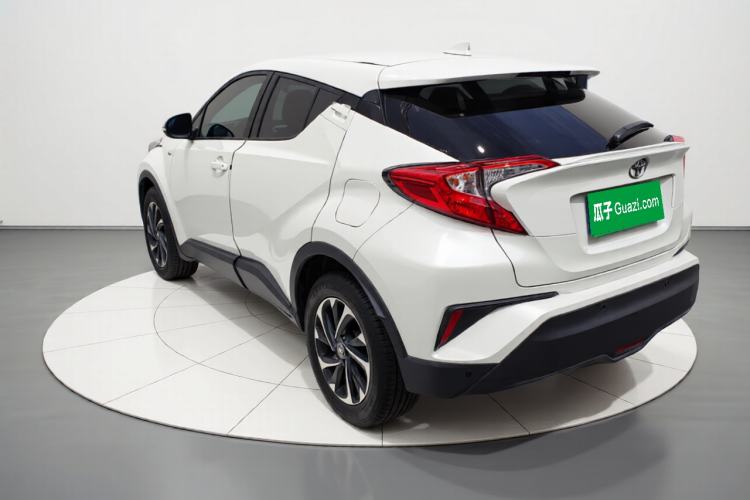 Used Toyota IZOA 2018 2.0L Yichi Version China VI Standard Exterior 3