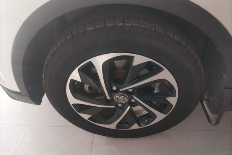 Used Toyota IZOA 2018 2.0L Yichi Edition China V Standard Exterior 4