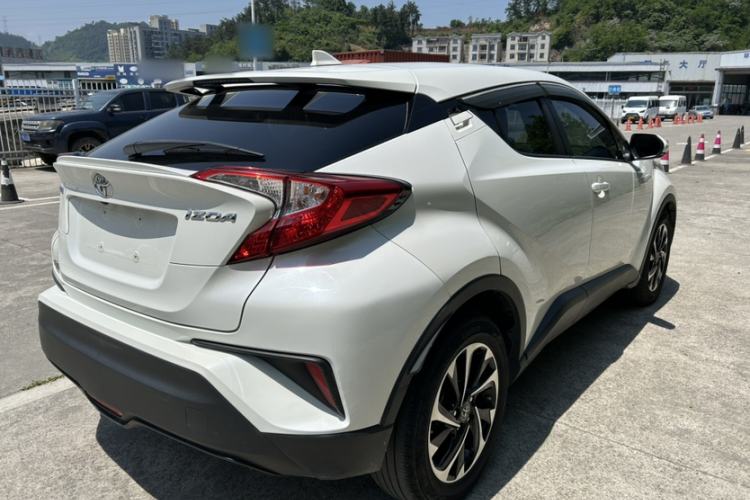 Used Toyota IZOA 2018 2.0L Yichi Edition China V Standard Exterior 4