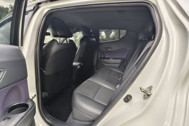 Used Toyota IZOA 2018 2.0L Yichi Version China VI Standard Exterior 5