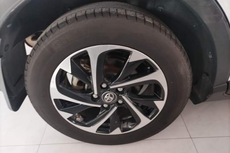 Used Toyota IZOA 2018 2.0L Yichi Edition China V Standard Exterior 5