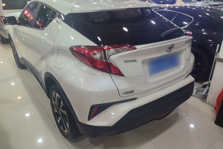 Used Toyota IZOA 2018 2.0L Yichi Version China VI Standard Exterior 5