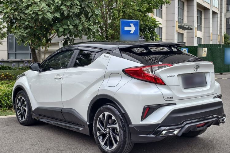 Used Toyota IZOA 2018 2.0L Yichi Version China VI Standard Exterior 6