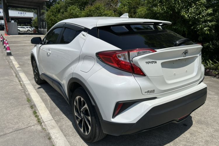 Used Toyota IZOA 2018 2.0L Yichi Edition China V Standard Exterior 9