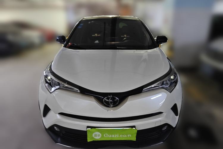 Used Toyota IZOA 2018 2.0L Yichi Version China VI Standard Front