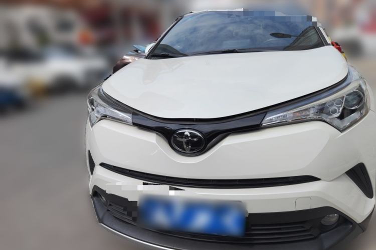 Used Toyota IZOA 2018 2.0L Yichi Version China VI Standard Front