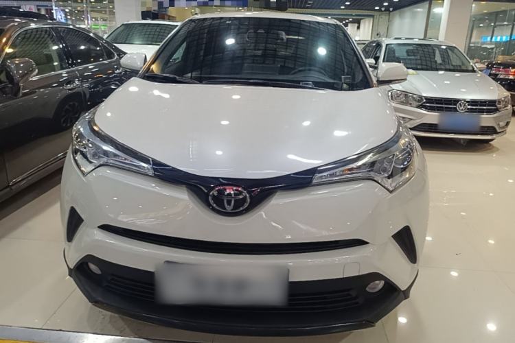 Used Toyota IZOA 2018 2.0L Yichi Version China VI Standard Front
