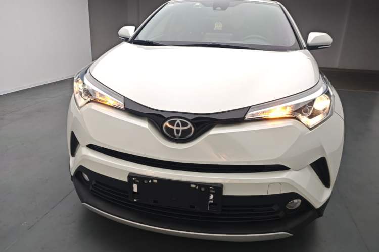Used Toyota IZOA 2018 2.0L Yichi Edition China V Standard Front