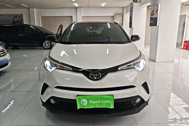 Used Toyota IZOA 2018 2.0L Yichi Version China VI Standard Front