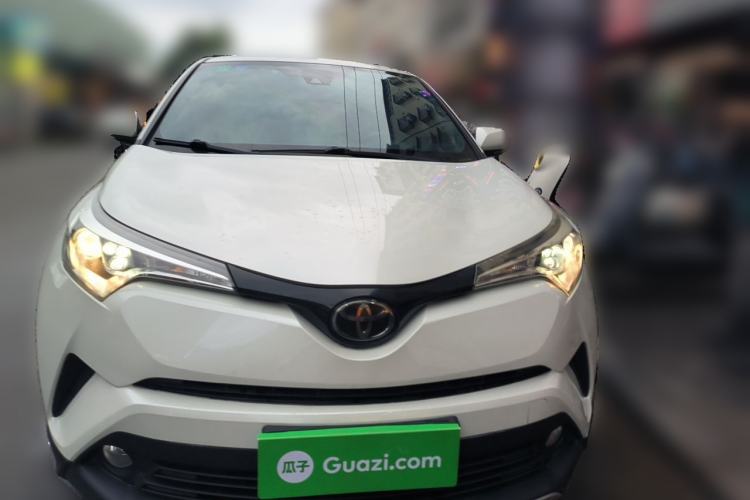 Used Toyota IZOA 2018 2.0L Yichi Version China VI Standard Front