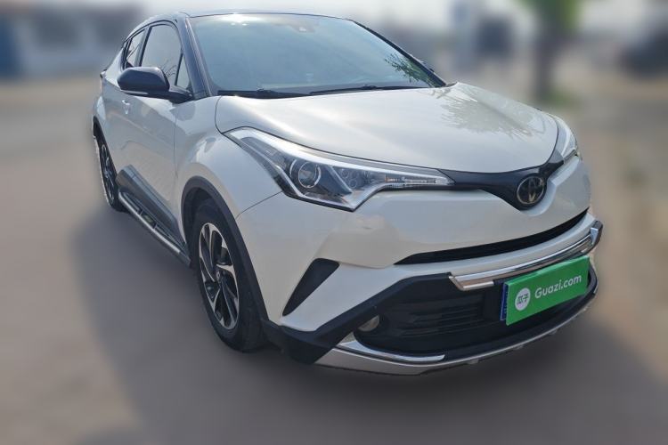 Used Toyota IZOA 2018 2.0L Yichi Version China VI Standard Front Right 45 Deg