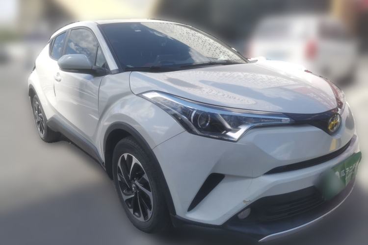 Used Toyota IZOA 2018 2.0L Yixuan Sunroof Version China VI Standard Front Right 45 Deg
