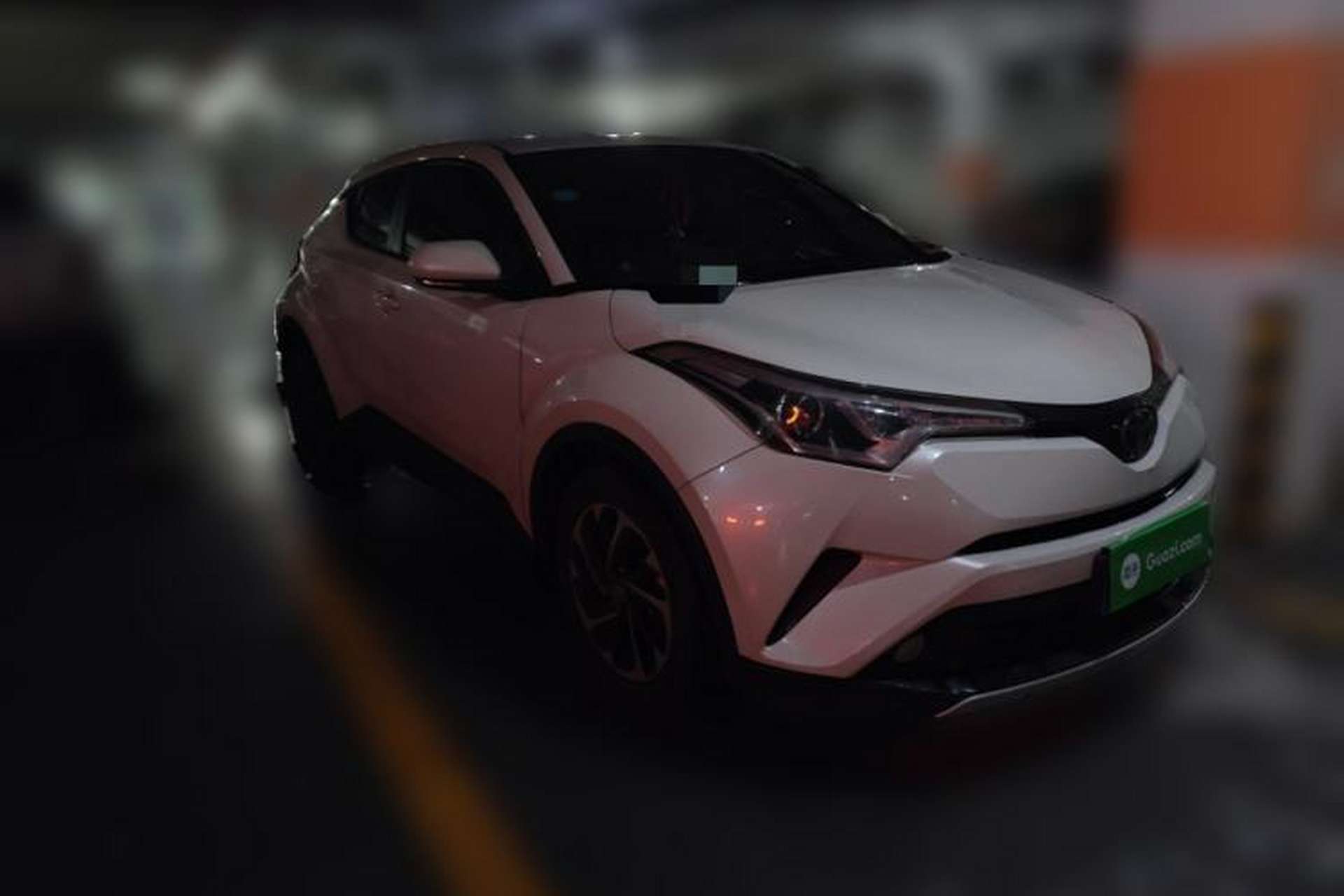 Used Toyota IZOA 2018 2.0L Yichi Edition China V Standard Front Right 45 Deg