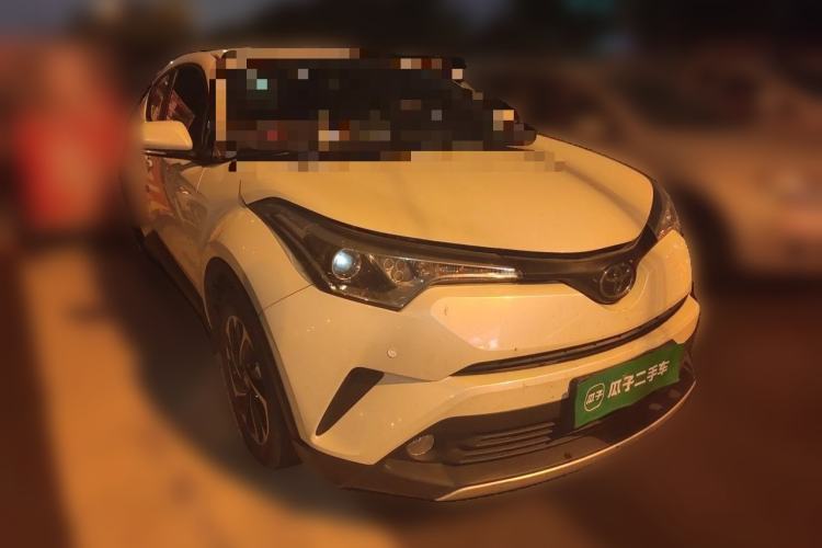 Used Toyota IZOA 2018 2.0L Yichi Version China VI Standard Front Right 45 Deg