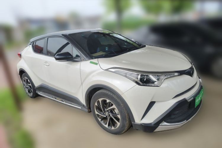 Used Toyota IZOA 2018 2.0L Yichi Version China VI Standard Front Right 45 Deg