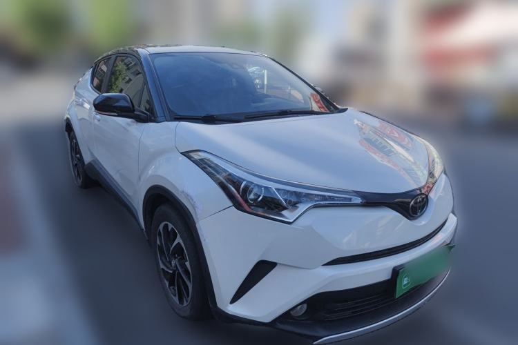 Used Toyota IZOA 2018 2.0L Yidong Version China V Standard Front Right 45 Deg