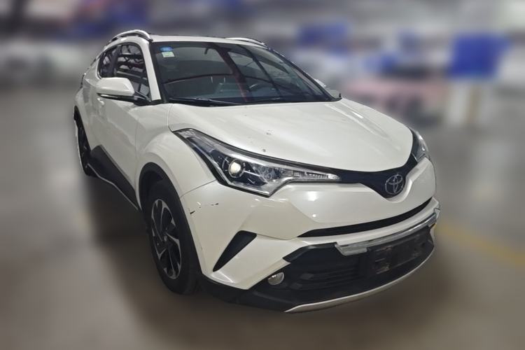 Used Toyota IZOA 2018 2.0L Yichi Version China VI Standard Front Right 45 Deg