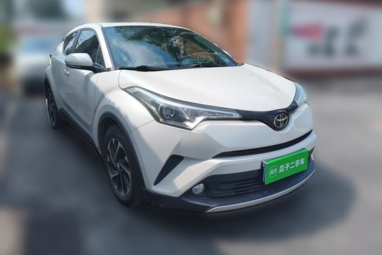 Used Toyota IZOA 2018 2.0L Yichi Version China VI Standard Front Right 45 Deg
