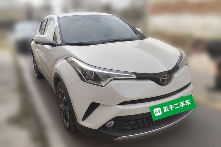 Used Toyota IZOA 2018 2.0L Yichi Version China VI Standard Front Right 45 Deg