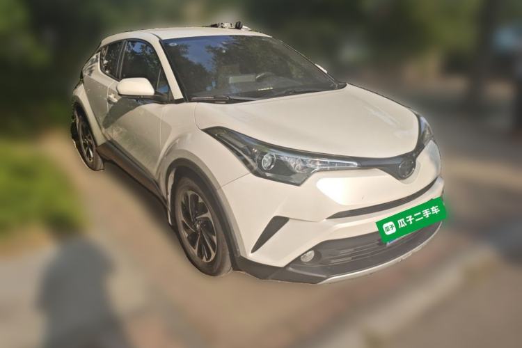 Used Toyota IZOA 2018 2.0L Yichi Edition China V Standard Front Right 45 Deg