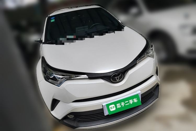 Used Toyota IZOA 2018 2.0L Yichi Version China VI Standard Front Right 45 Deg