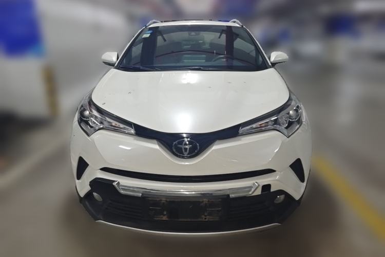 Used Toyota IZOA 2018 2.0L Yichi Version China VI Standard Front