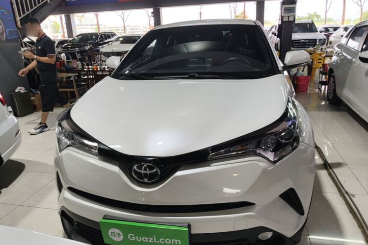 Used Toyota IZOA 2018 2.0L Yichi Version China VI Standard Front
