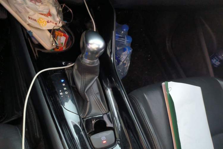 Used Toyota IZOA 2018 2.0L Yichi Version China VI Standard Gear Lever