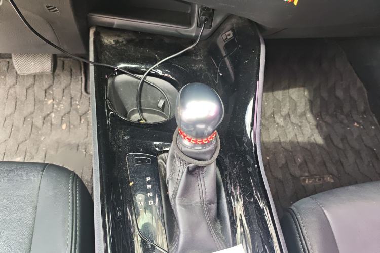 Used Toyota IZOA 2018 2.0L Yichi Version China VI Standard Gear Lever
