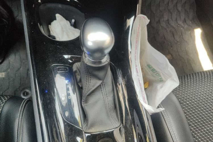 Used Toyota IZOA 2018 2.0L Yichi Edition China V Standard Gear Lever