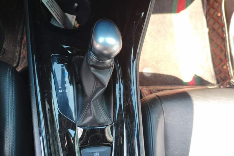 Used Toyota IZOA 2018 2.0L Yichi Version China VI Standard Gear Lever