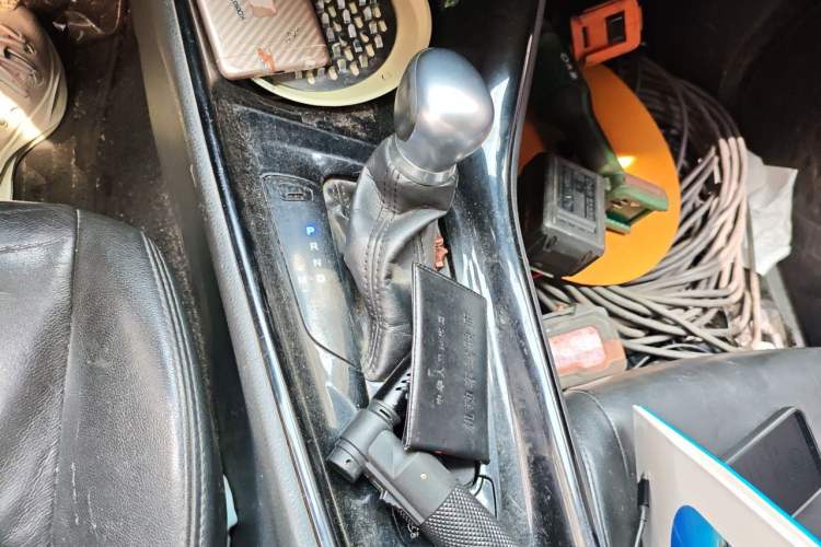 Used Toyota IZOA 2018 2.0L Yichi Version China VI Standard Gear Lever