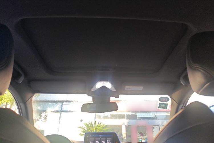 Used Toyota IZOA 2018 2.0L Yichi Version China VI Standard Headliner